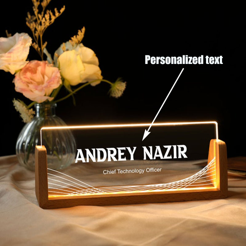 Desk Name Plate - ป้ายชื่ออะคริลิคตั้งโต๊ะแบบมีไฟ ปรับแต่งได้ พร้อมฐานไม้ ตกแต่งสำนักงาน ของขวัญที่เหมาะสำหรับการย้ายงานหรือเลื่อนตำแหน่ง